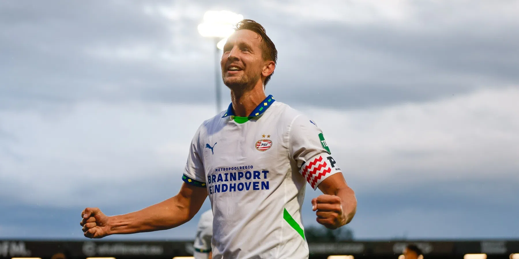 De Jong laat eerste PSV-training van het seizoen schieten