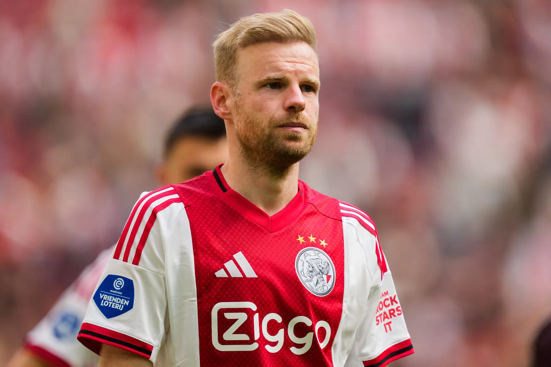 Davy Klaassen verlengt contract bij Ajax tot 2027 | VN