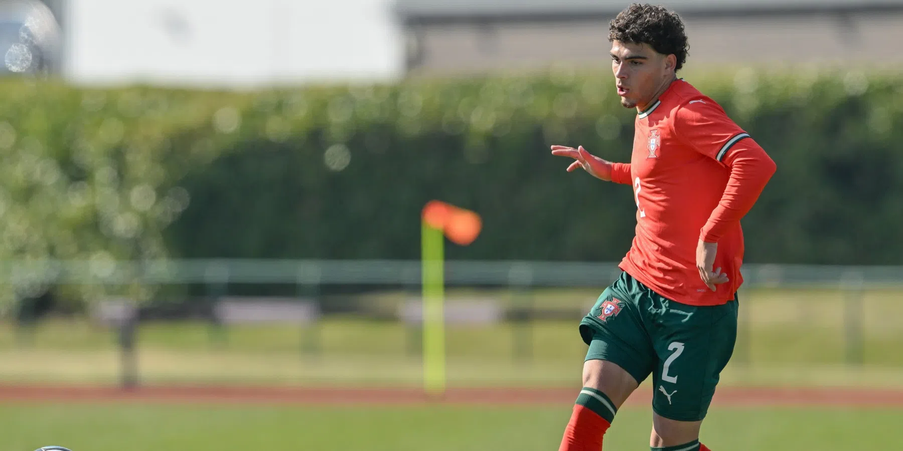 Officieel: FC Twente presenteert jonge Portugese rechtsback