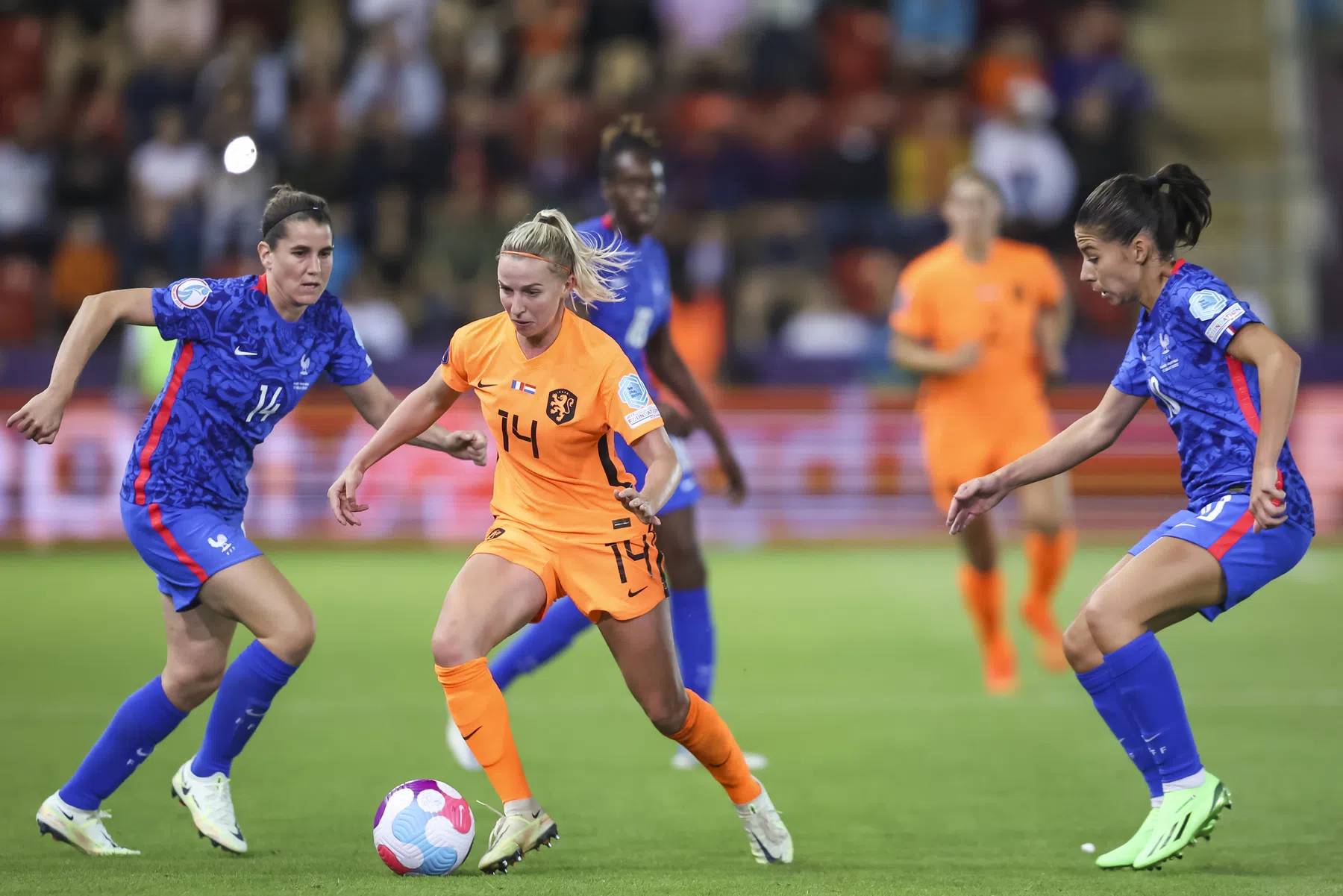 Oranje Leeuwinnen jagen op EK-revanche tegen Frankrijk | VoetbalNieuws