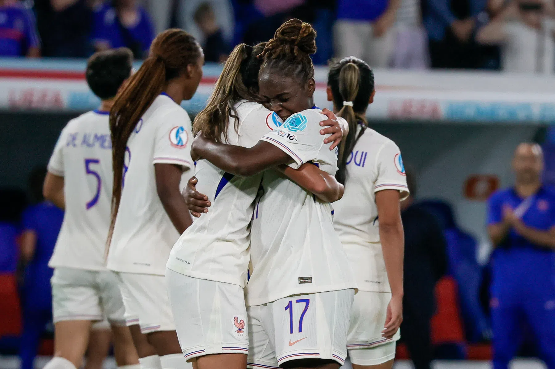 Waar en hoe laat kijk je Frankrijk - Duitsland (v) op het EK? | VoetbalNieuws