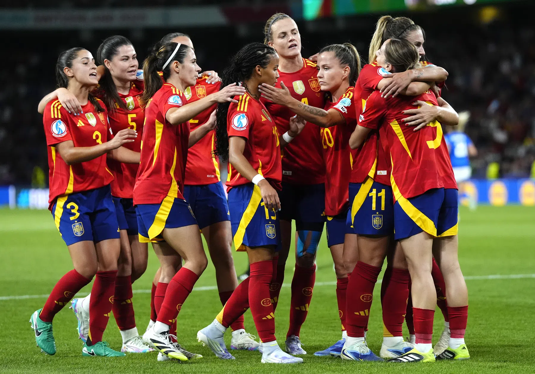 Waar en hoe laat kijk je Spanje - Zwitserland (v) op het EK? | VoetbalNieuws