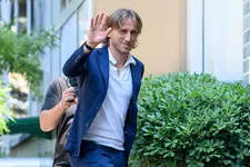 Thumbnail for article: Deal beklonken: Modrić zwaait af bij Real en gaat voor laatste kunststuk in Italië