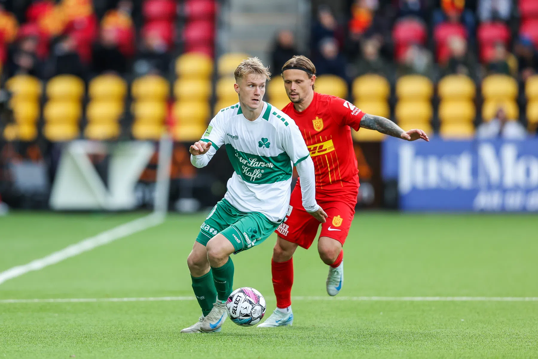 Wie is Isak Jensen? Mogelijke AZ-aanwinst uit Denemarken | VoetbalNieuws
