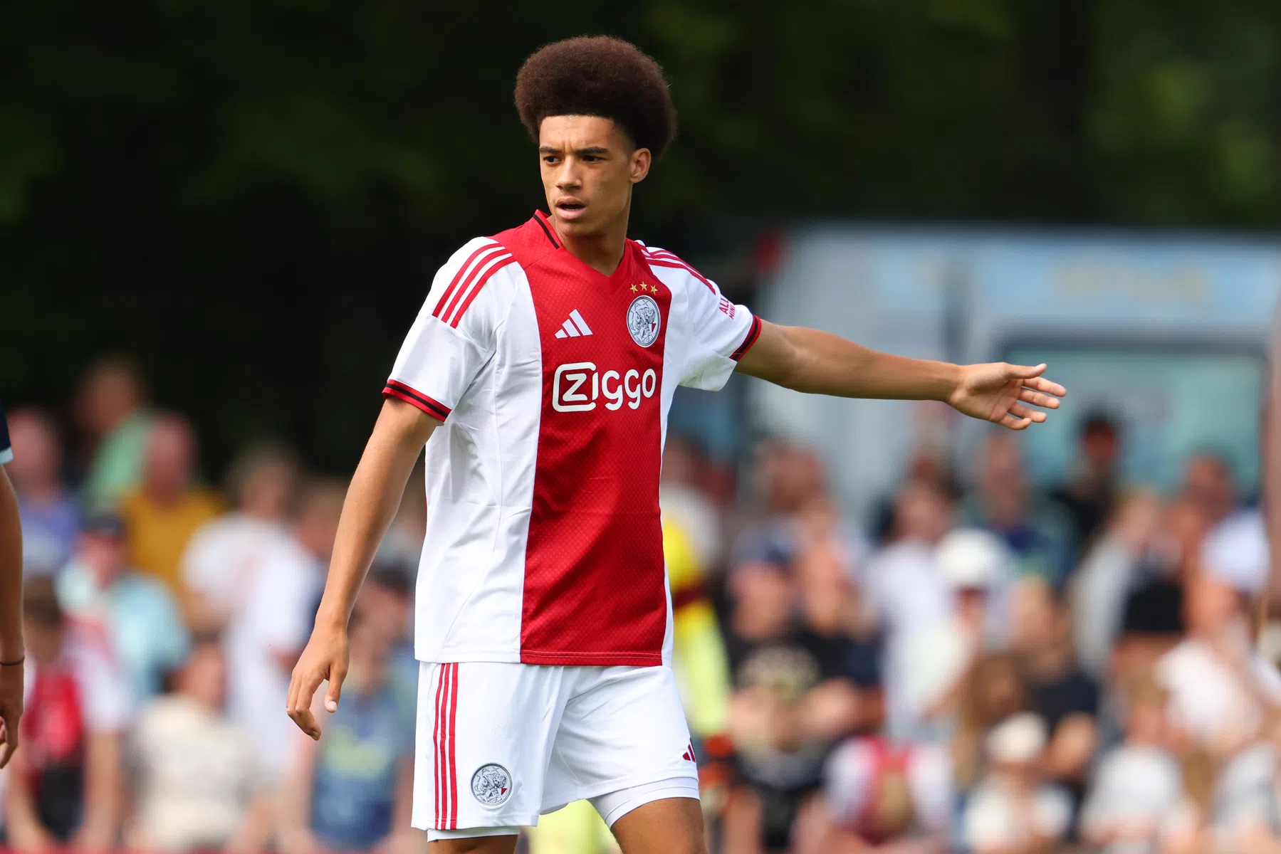 Wie is Aaron Bouwman, Ajax-talent op weg naar debuut? | VoetbalNieuws