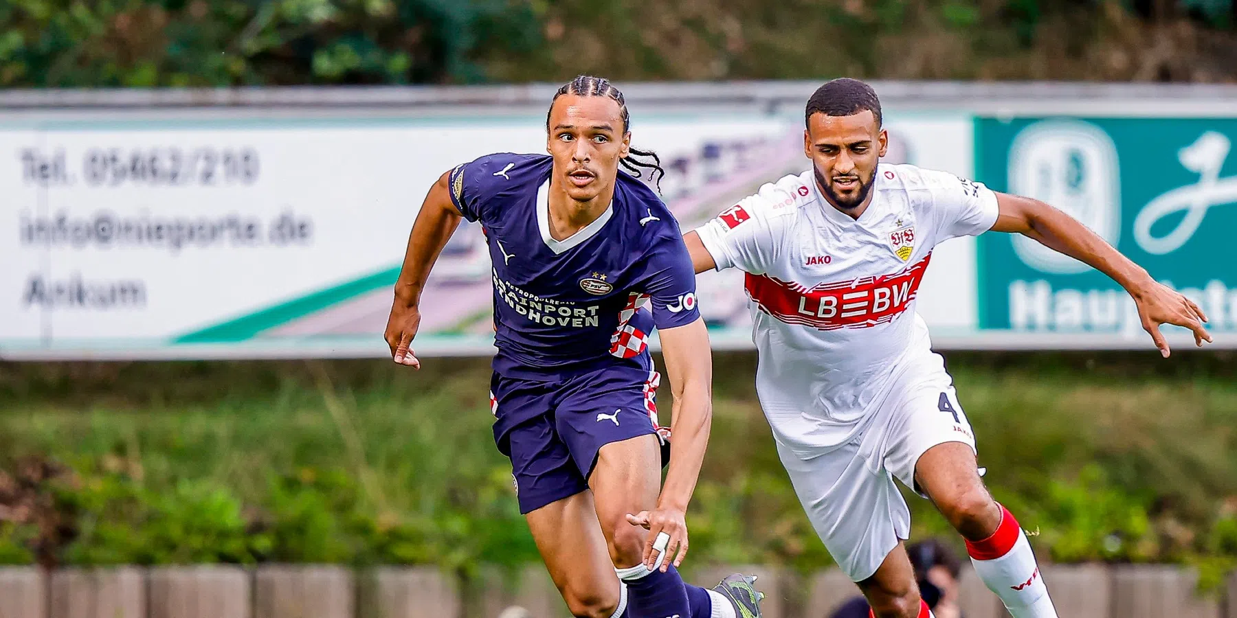 PSV speelt gelijk in achtklapper tegen Stuttgart, aanwinst Pléa met sterk debuut