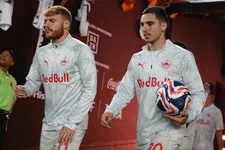 Thumbnail for article: 'Ajax nadert akkoord met Oostenrijkse club: droomaanwinst zet zinnen op overstap'