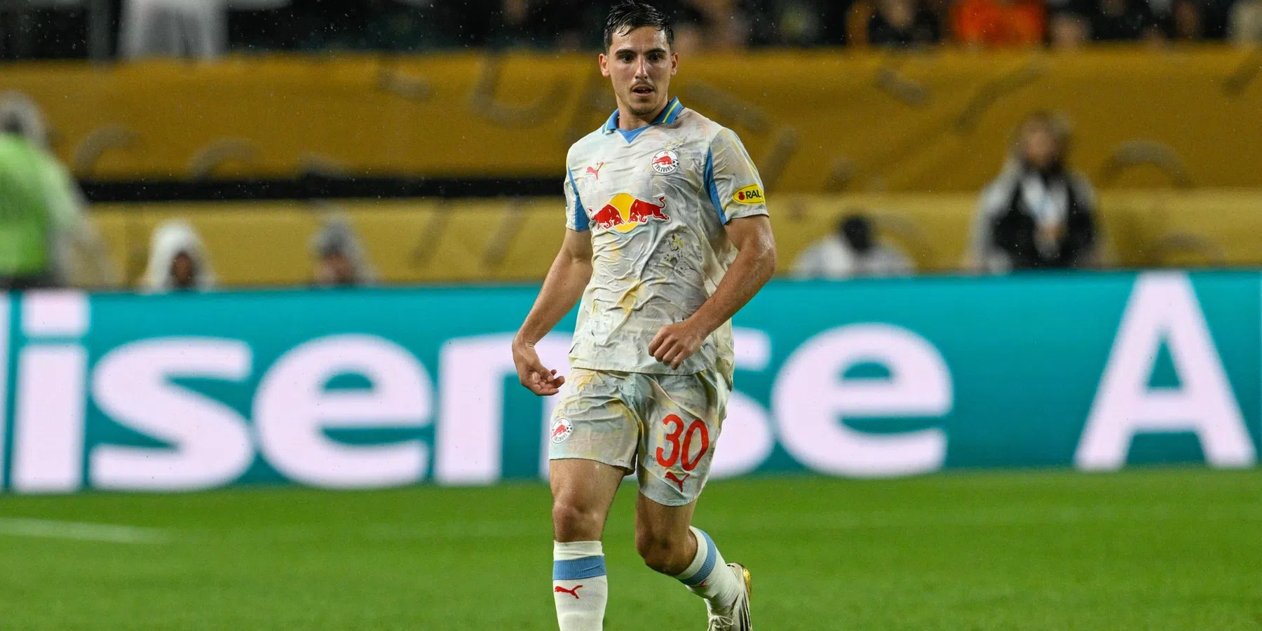 Gloukh lijkt Ajax-transfer te verklappen: dit zegt de speler over zijn toekomst