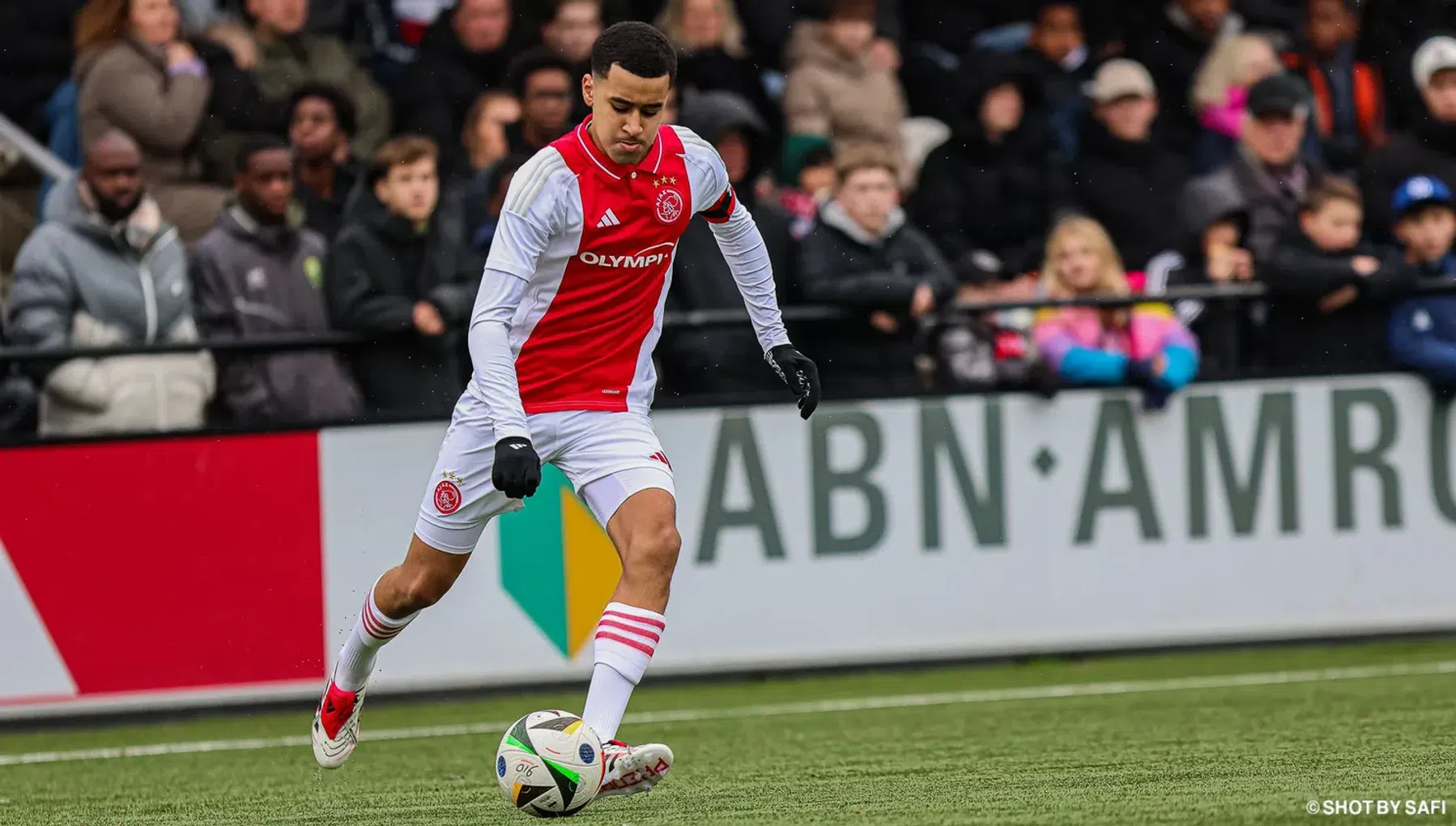 Ajax biedt Ouazane contract na afgeketste Real Madrid-transfer | VN