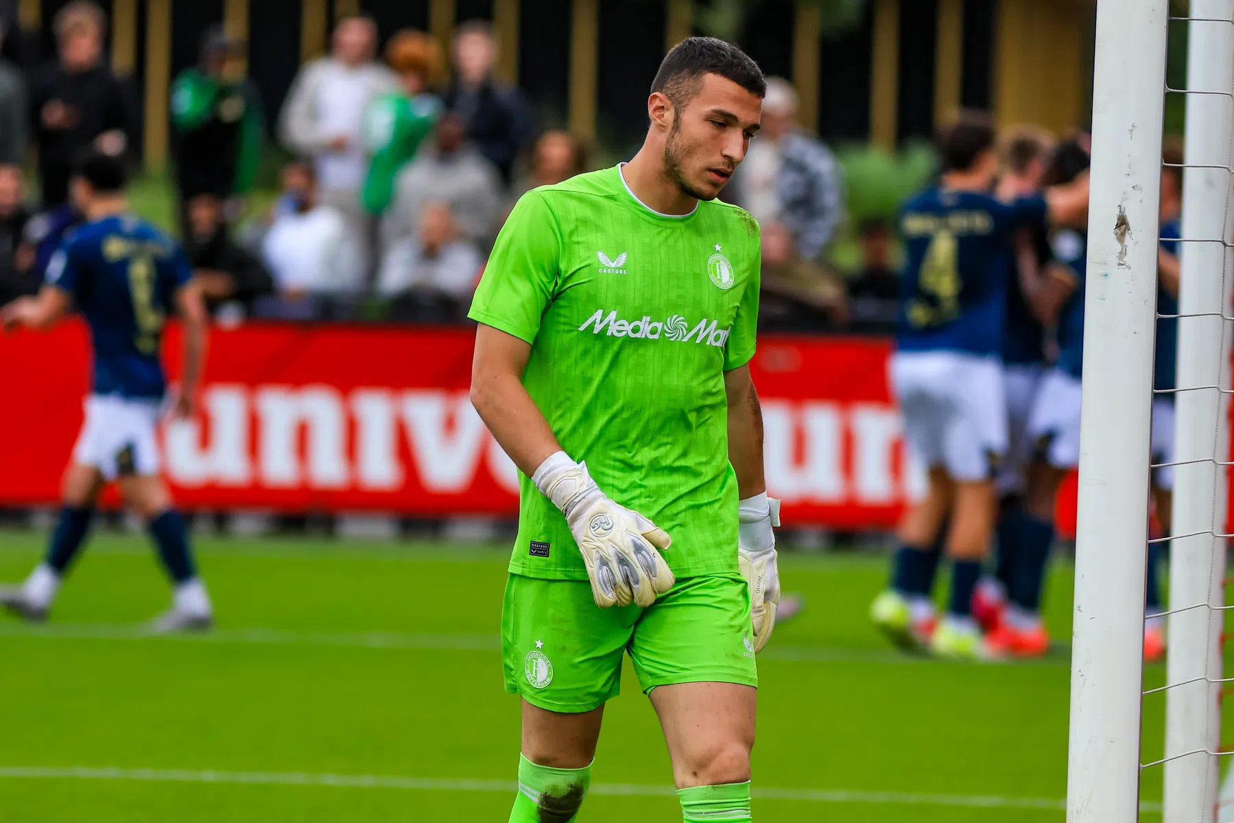 Racing Santander wil Feyenoord-doelman Plamen Andreev overnemen | VN