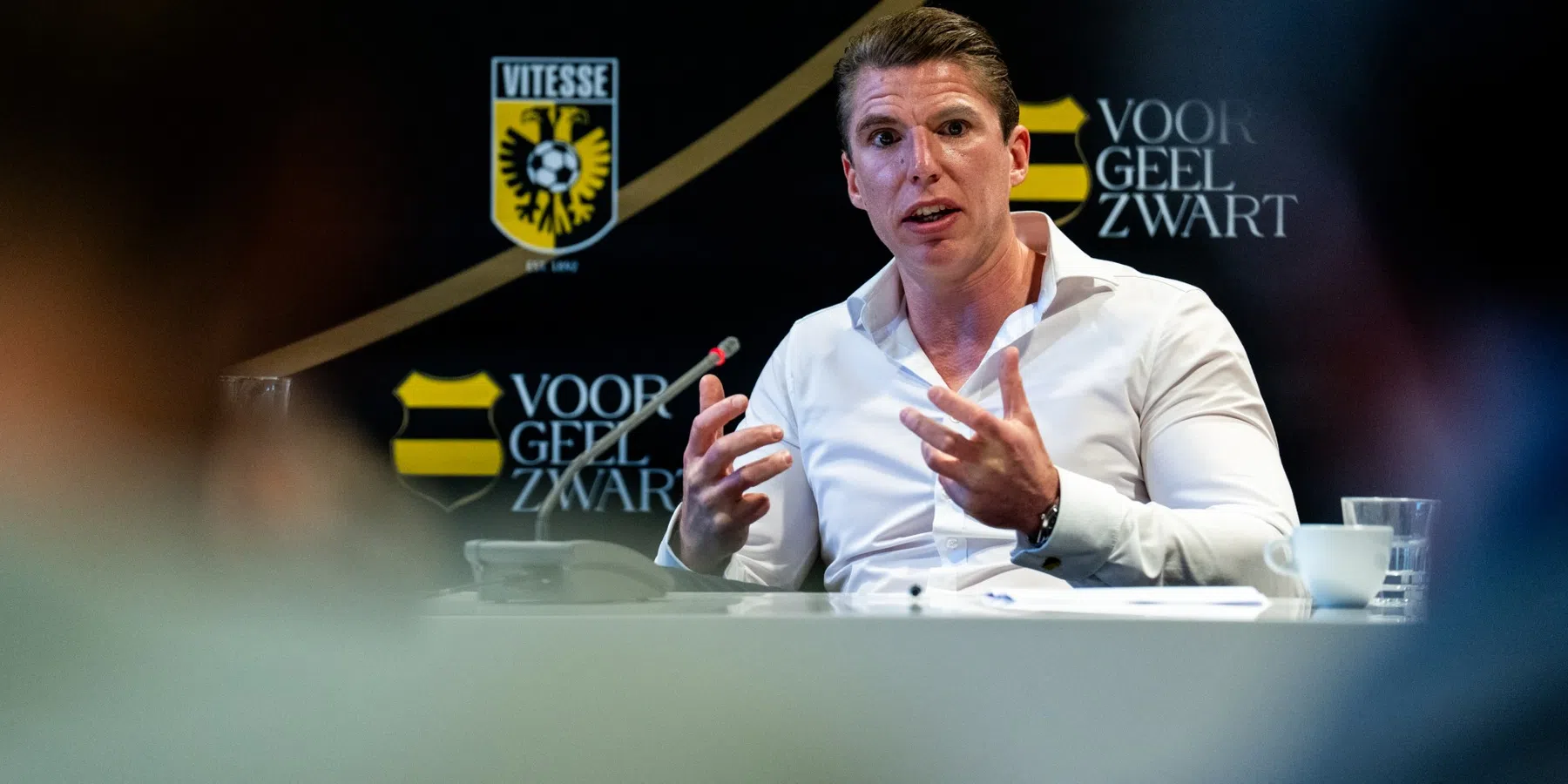 Verrassend nieuws uit Arnhem: Vitesse-directeur stapt op