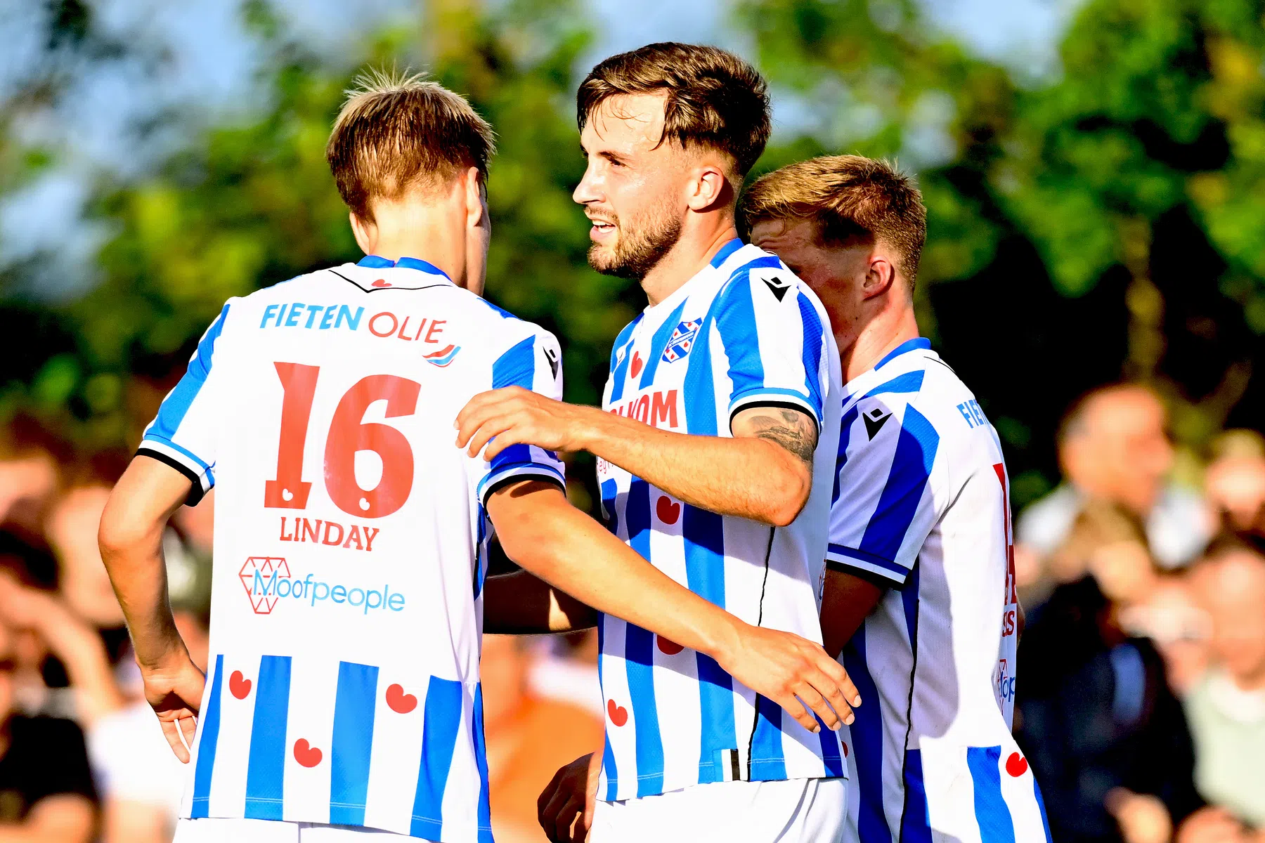 Waar en hoe laat kun je Heerenveen - Olympiacos live kijken? | VoetbalNieuws