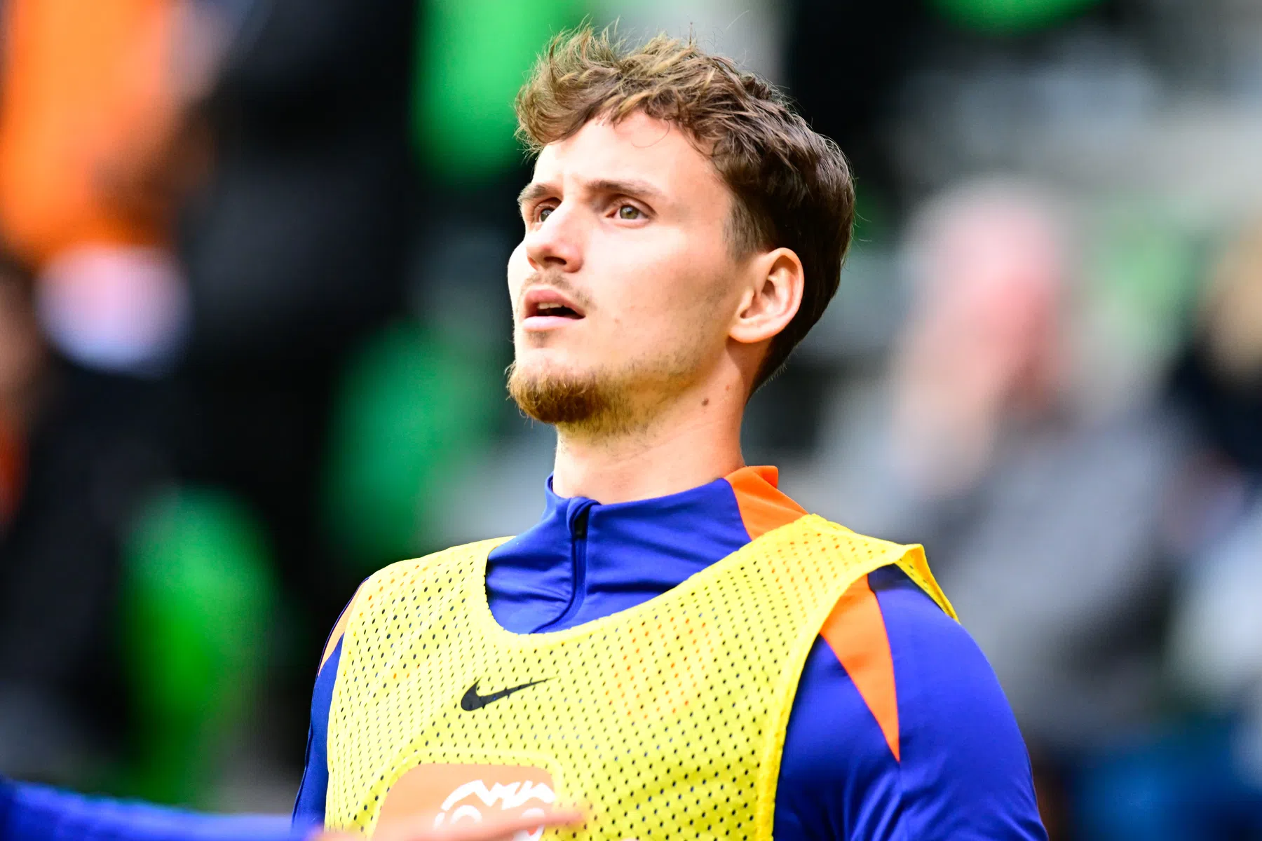 Feyenoord zet deal Van den Berg in de wacht door rugblessure en twijfel staf | VN