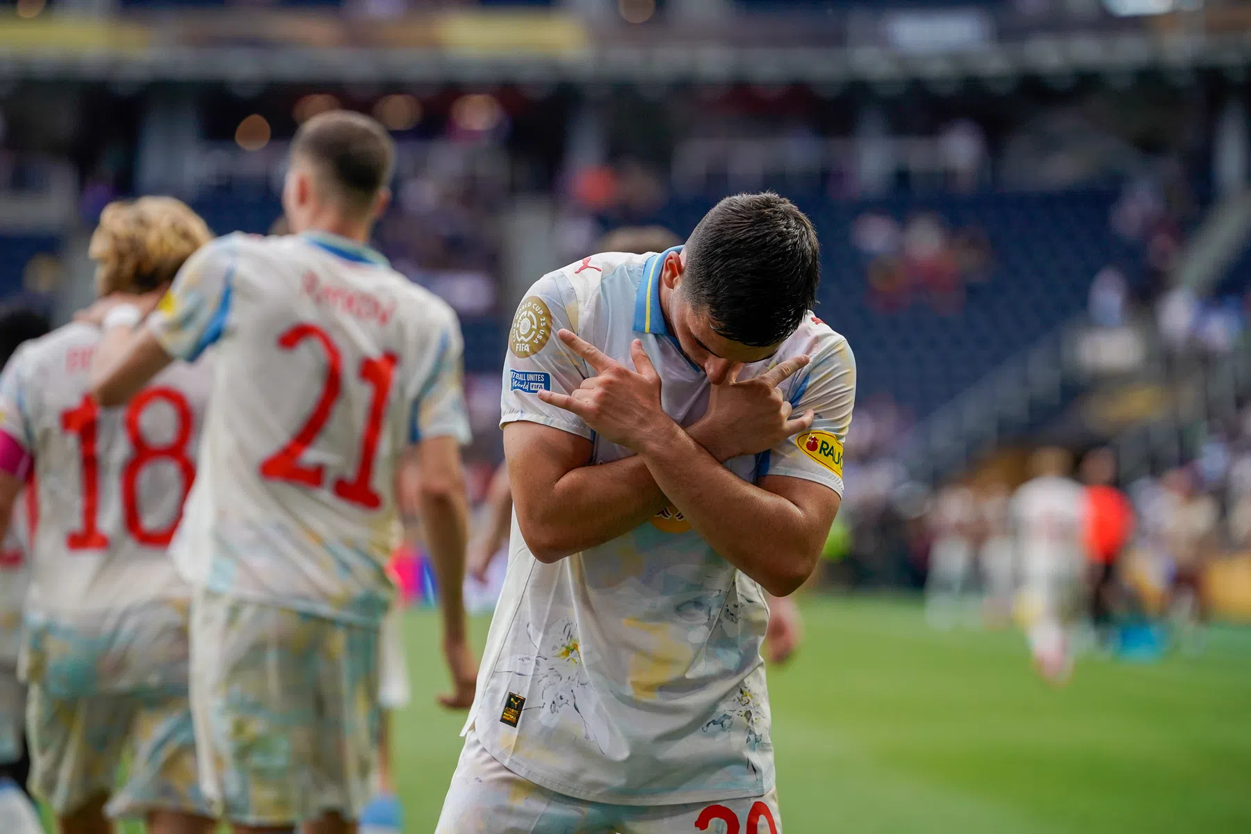 Oscar Gloukh onderweg naar Ajax voor keuring | VoetbalNieuws
