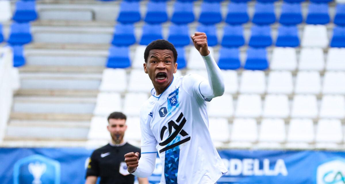 Ajax haalt Marvyn Muzungu en nadert Eloi Gomez | VoetbalNieuws