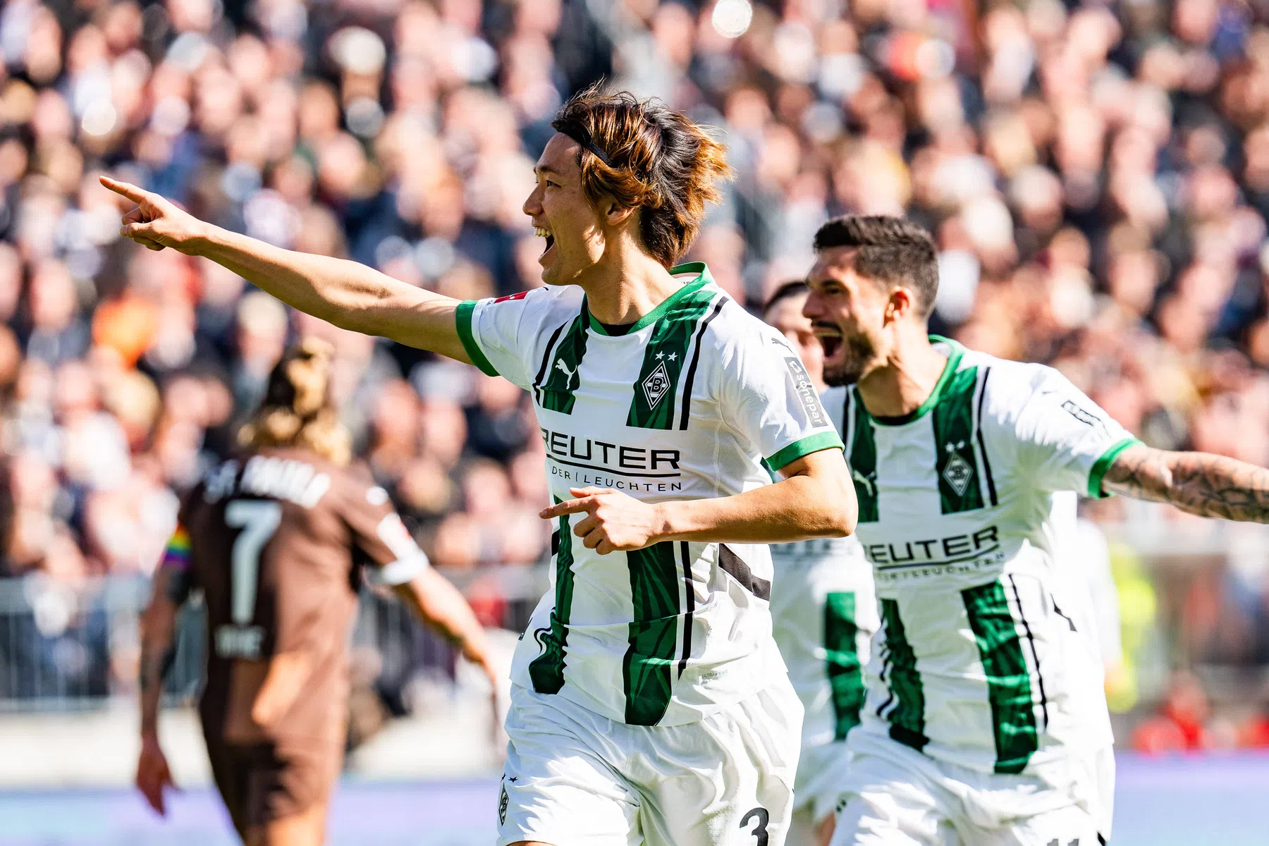 Ko Itakura aangekomen in NL voor Ajax-transfer | VoetbalNieuws