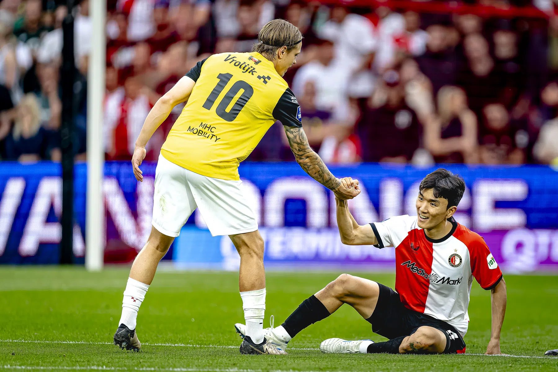 Feyenoord - NAC Breda live kijken: Eredivisie openingsduel 2025/26 | VoetbalNieuws