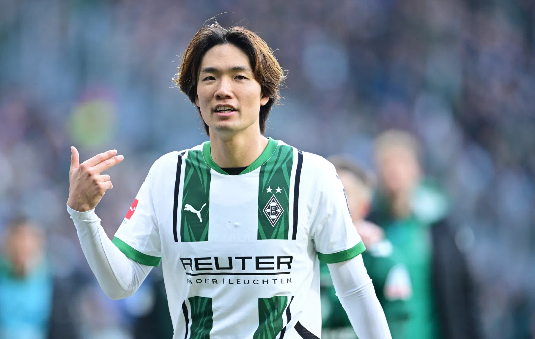 Ko Itakura tekent bij Ajax na lange transfersoap | VoetbalNieuws