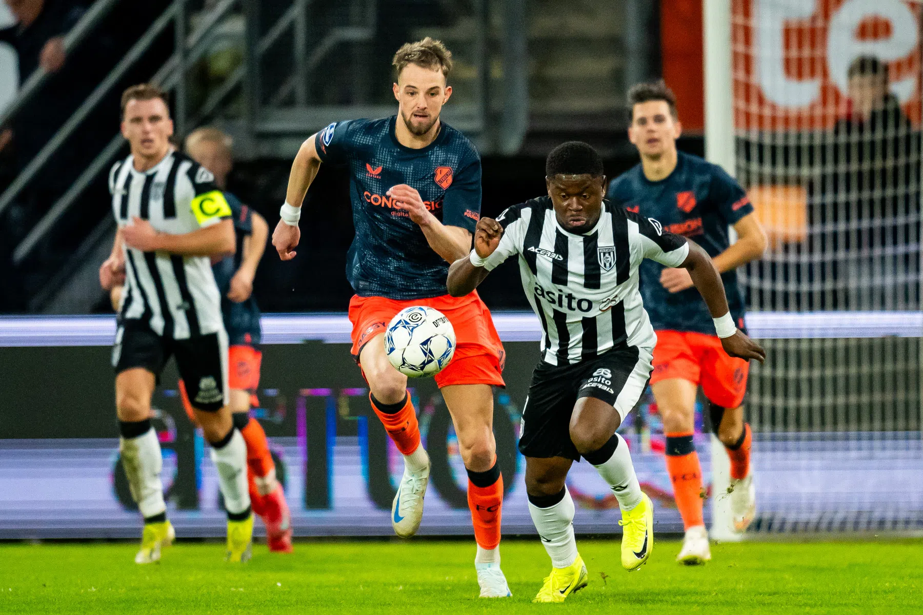 Waar en hoe laat kijk je FC Utrecht - Heracles Almelo live op tv? | VoetbalNieuws