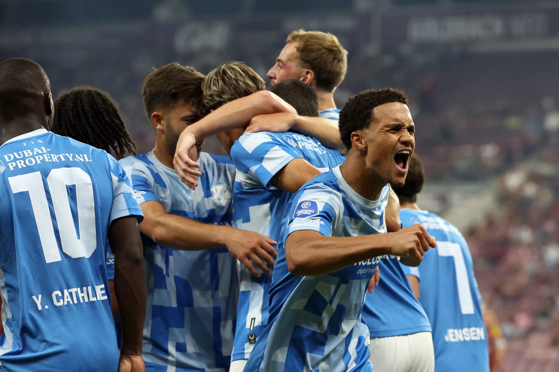 FC Utrecht boekt knappe 1-3 zege bij Servette na comeback | VoetbalNieuws