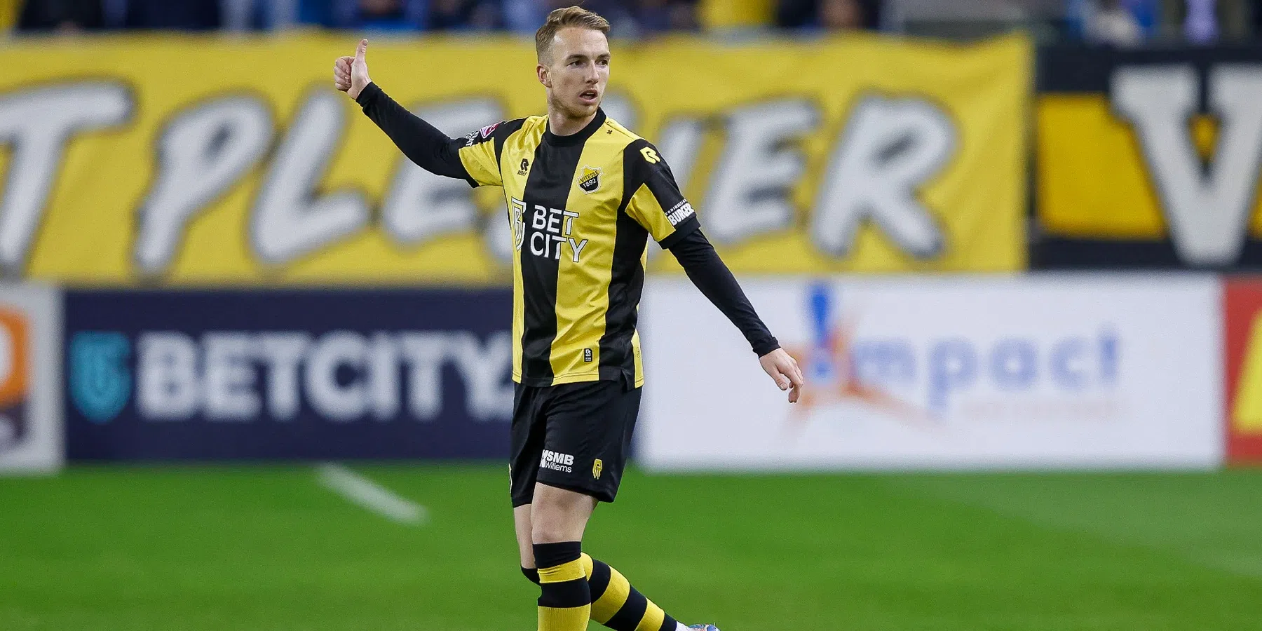 Vitesse-spelers nog in onzekerheid na licentieverlies: 'Vervelend om te zien'
