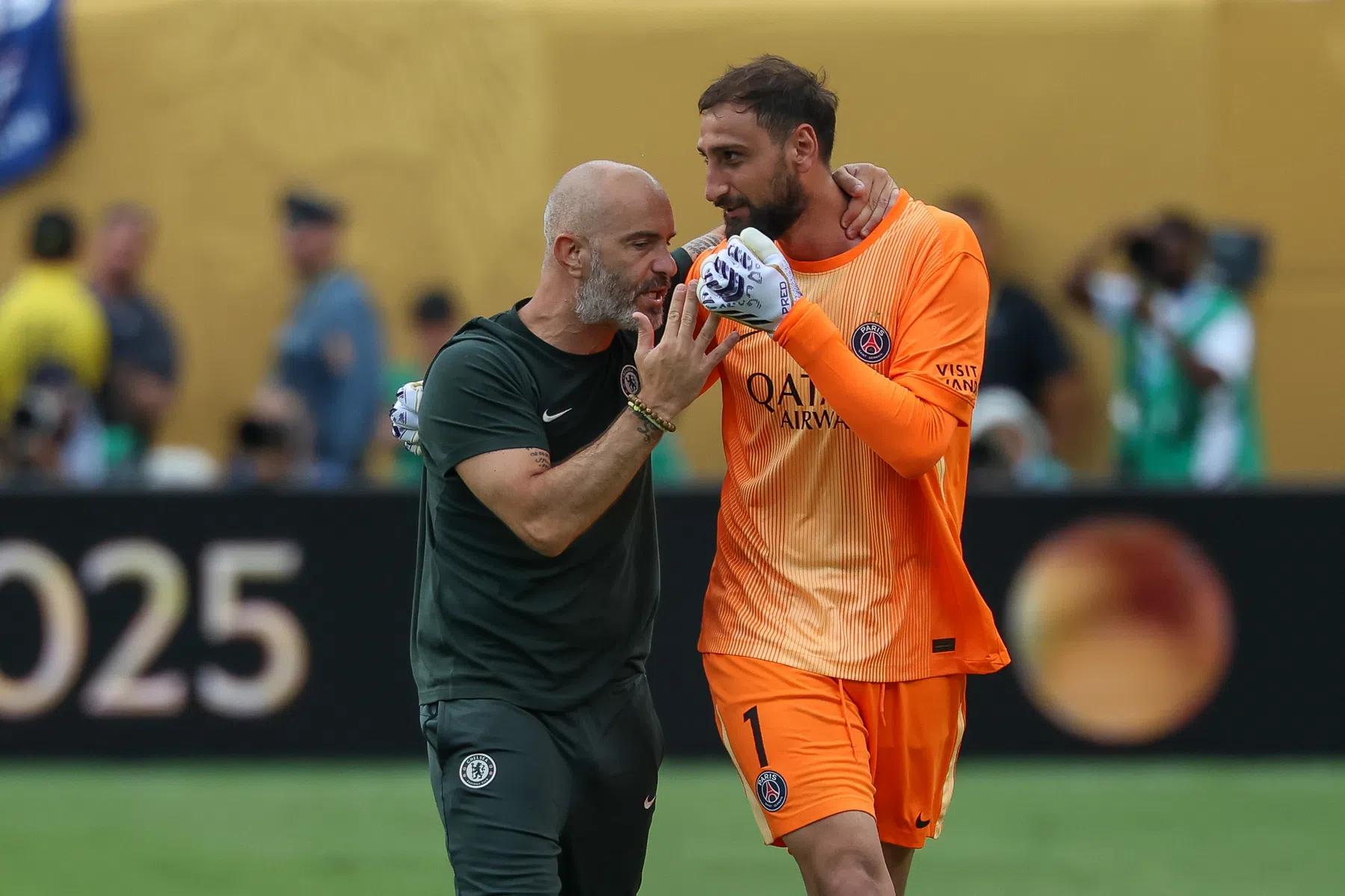 Guardiola wil Donnarumma naar Manchester City halen | VoetbalNieuws