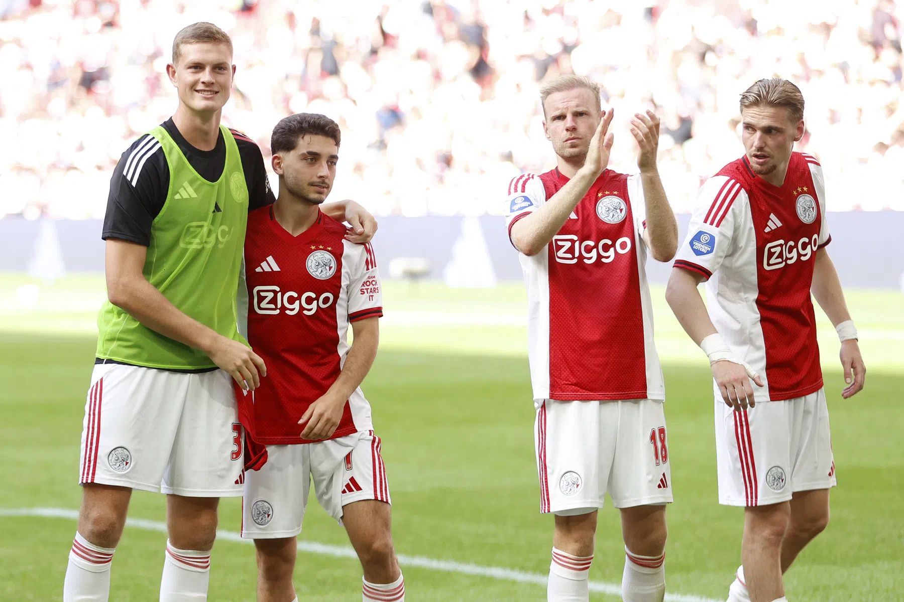 Vermoedelijke opstelling Ajax met debutant Itakura tegen Go Ahead | VoetbalNieuws