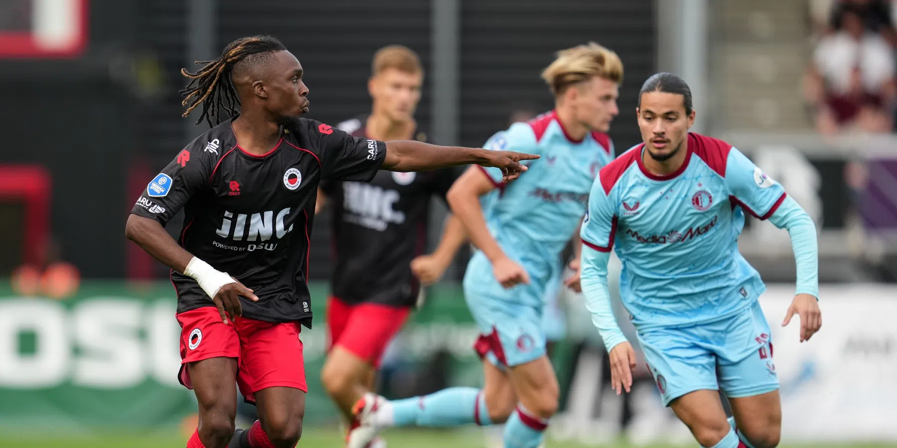 Matig Feyenoord overleeft bij Excelsior en blijft foutloos na speelronde twee