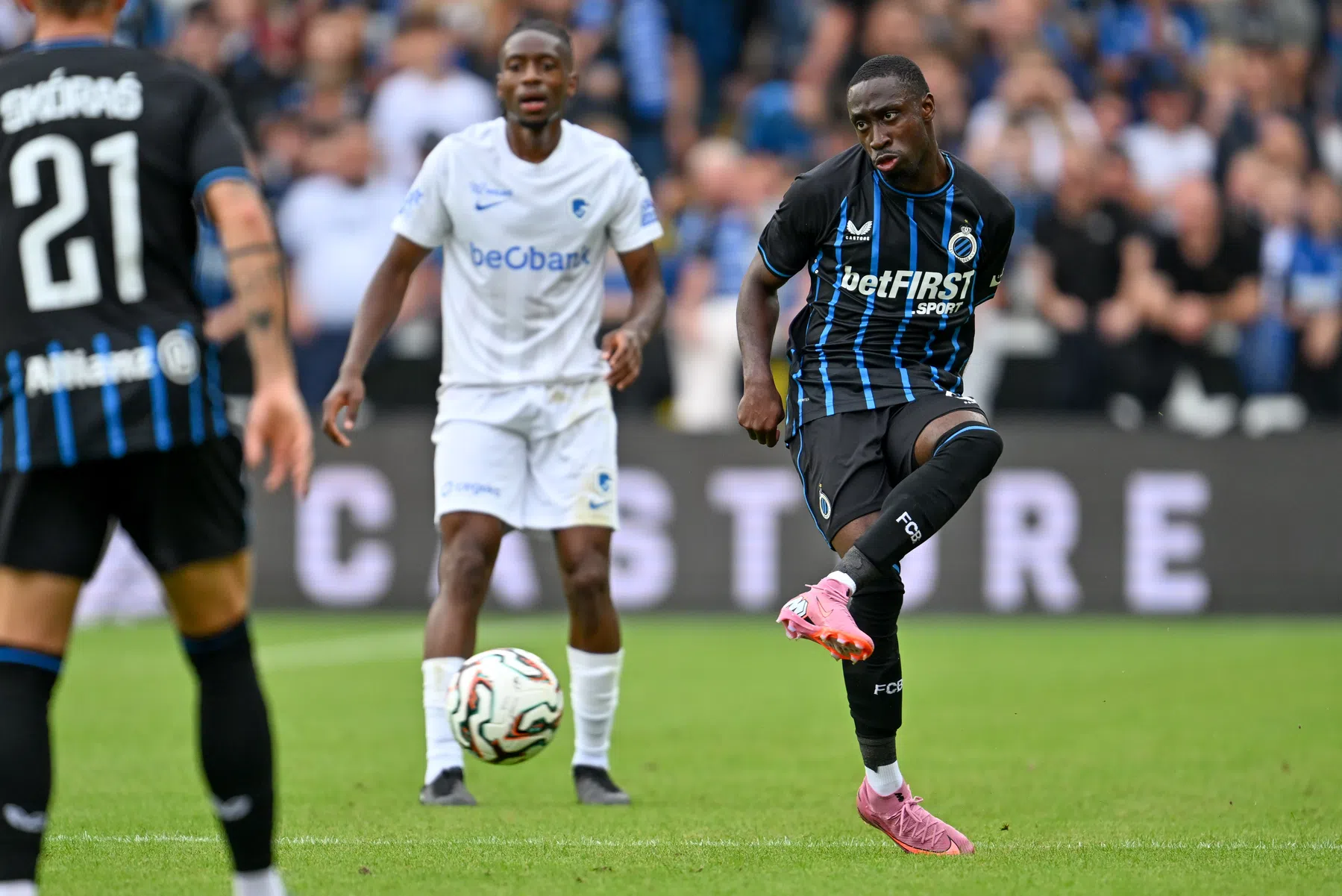 Waar en hoe laat kun je Rangers - Club Brugge live kijken? | VoetbalNieuws