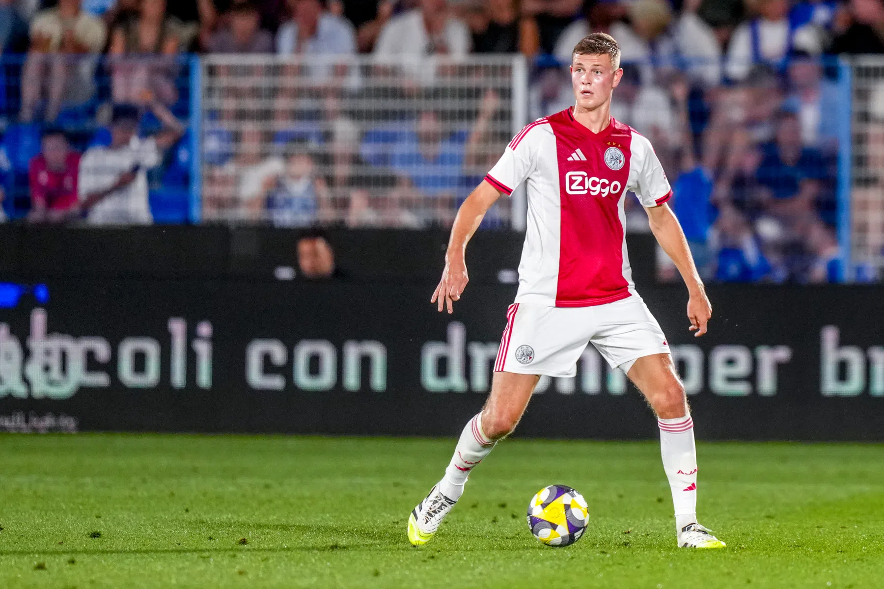 Officieel: Dies Janse op huurbasis van Ajax naar FC Groningen | VoetbalNieuws