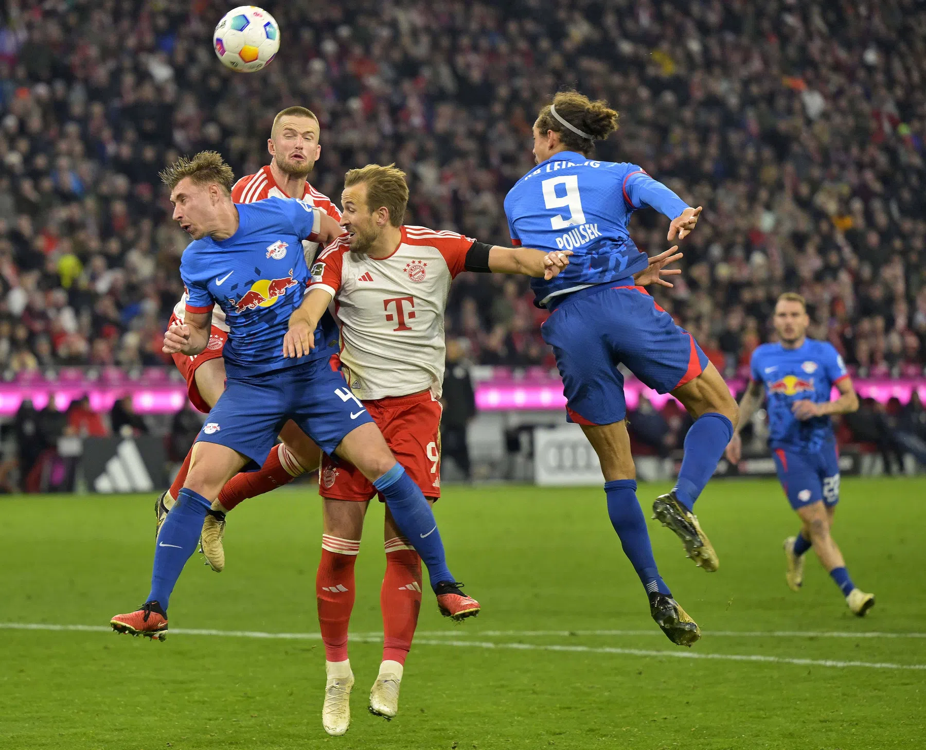 Waar en hoe laat kun je Bayern München - RB Leipzig live kijken? | VoetbalNieuws