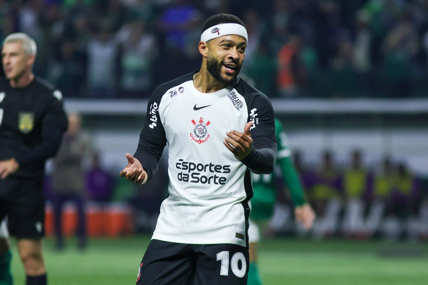 Corinthians moet €1,7 miljoen aan Depay betalen: club in financiële problemen | VN