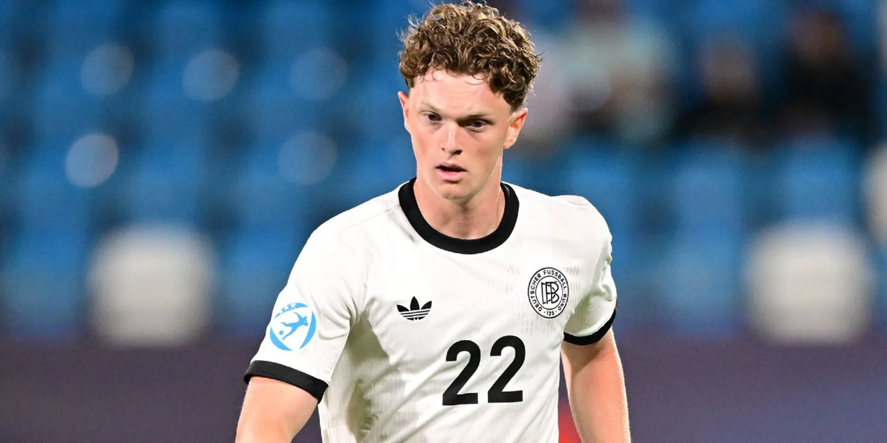 PSV presenteert creatieve middenvelder als opvolger van Tillman