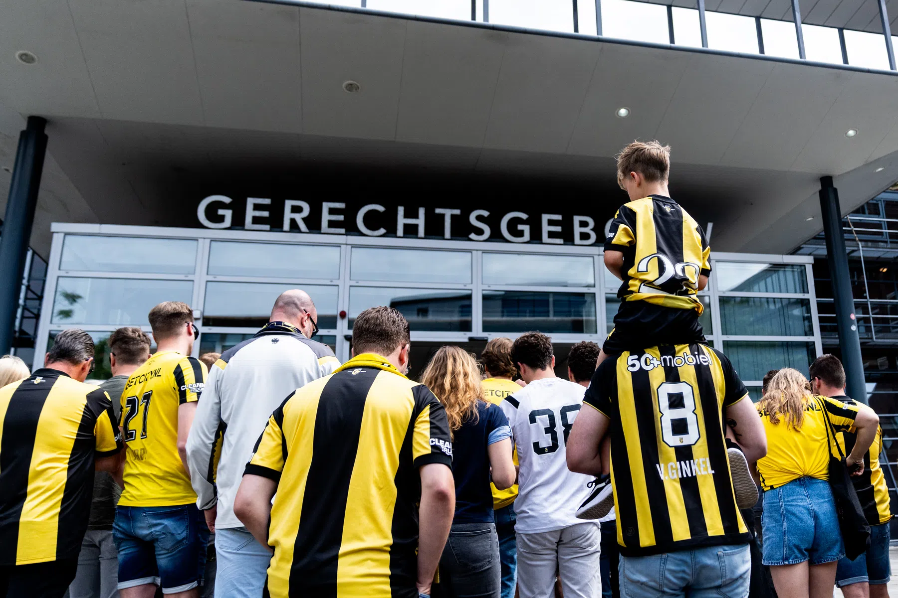 Vitesse zonder proflicentie: club wacht op doorstart, spelers vertrekken | VN