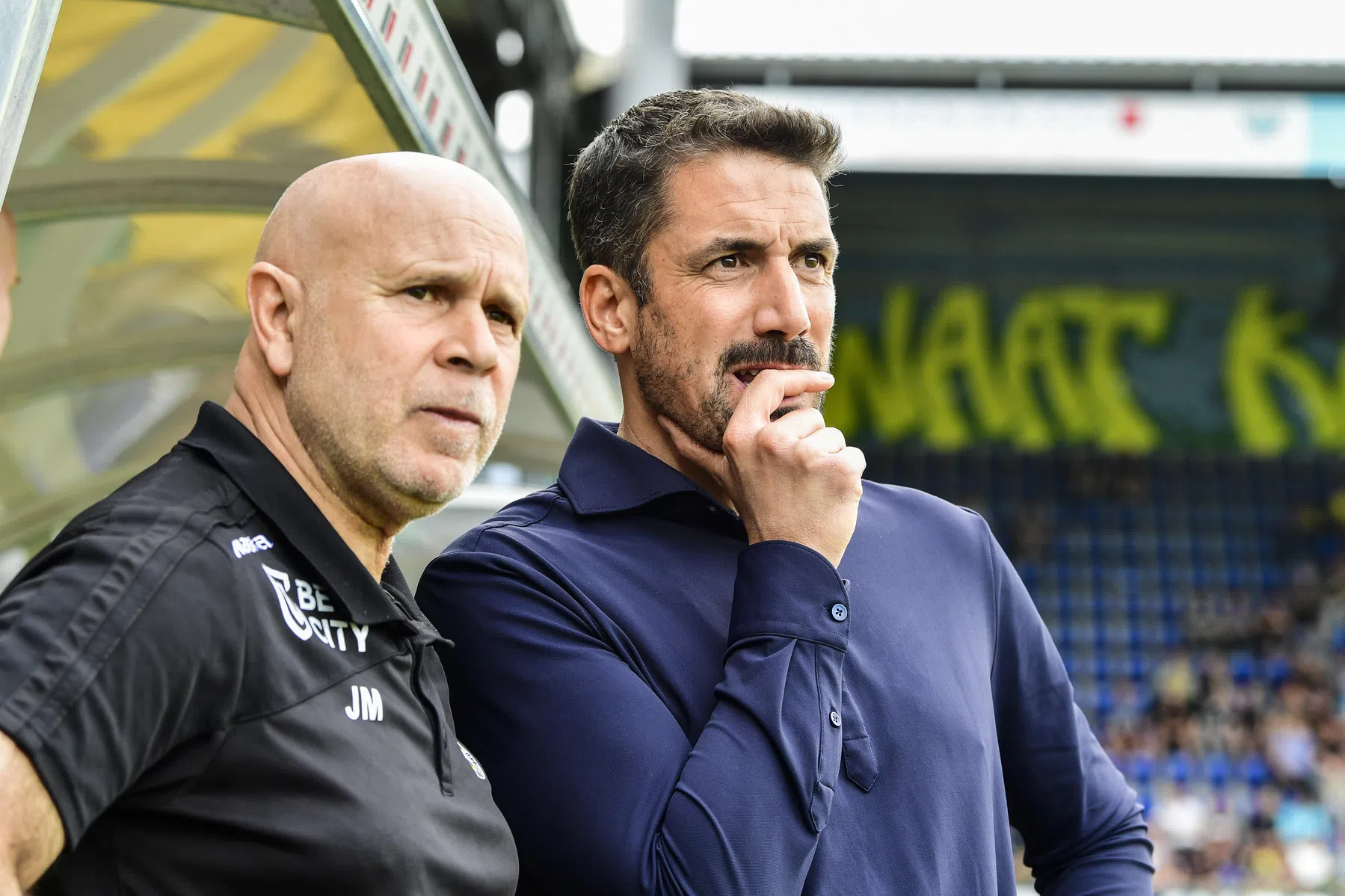 Wie is Julio Velázquez, de vurige trainer van AZ-tegenstander Levski Sofia? | VN
