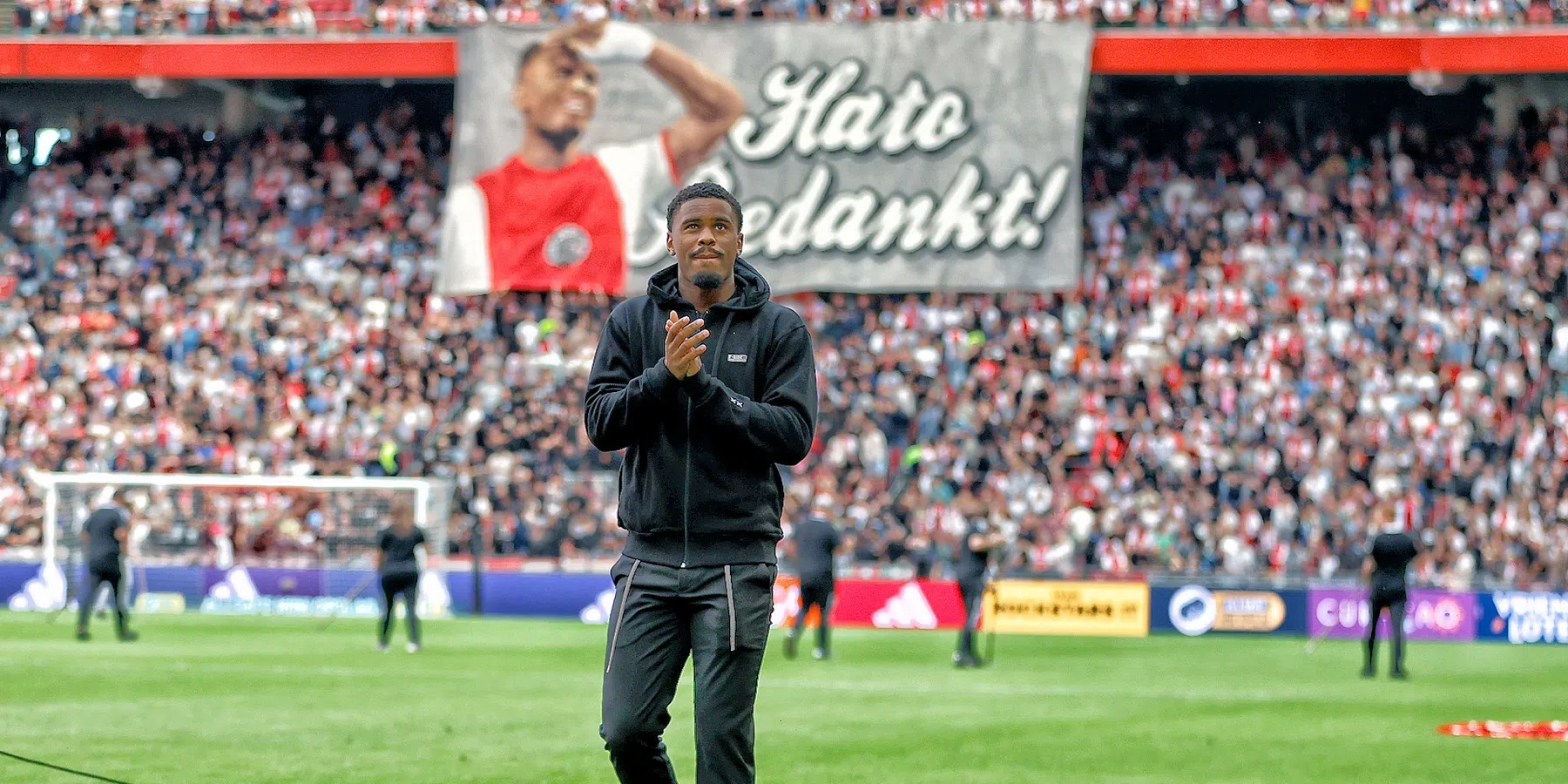  Hato spreekt over Ajax-vertrek en mogelijke terugkeer: dit zegt de verdediger