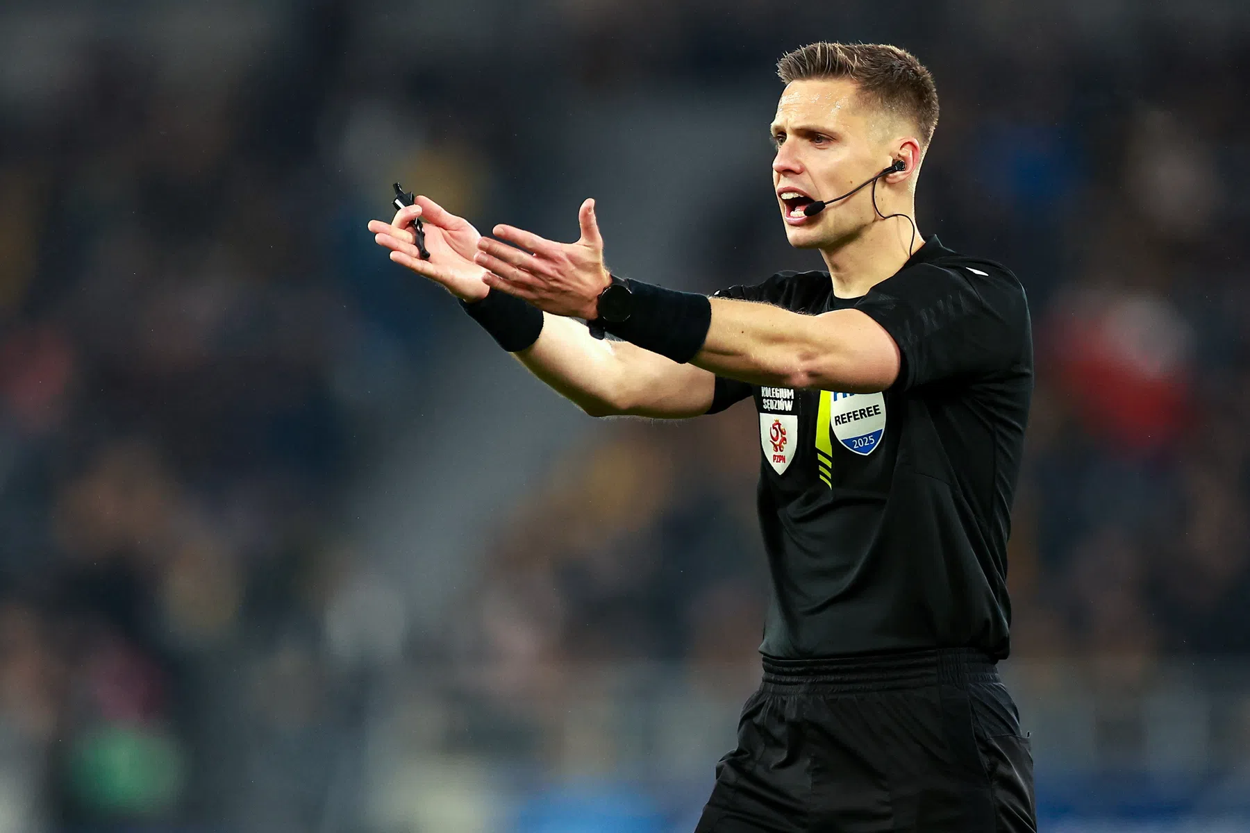 Pool Damian Sylwestrzak fluit AZ - Levski Sofia in CL-play-offs | VoetbalNieuws
