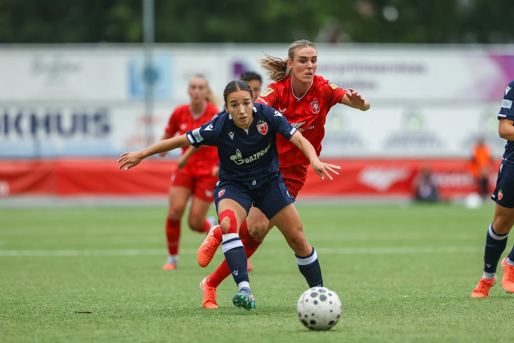 FC Twente Vrouwen wint met 6-0 van Rode Ster en treft Breidablik | VoetbalNieuws