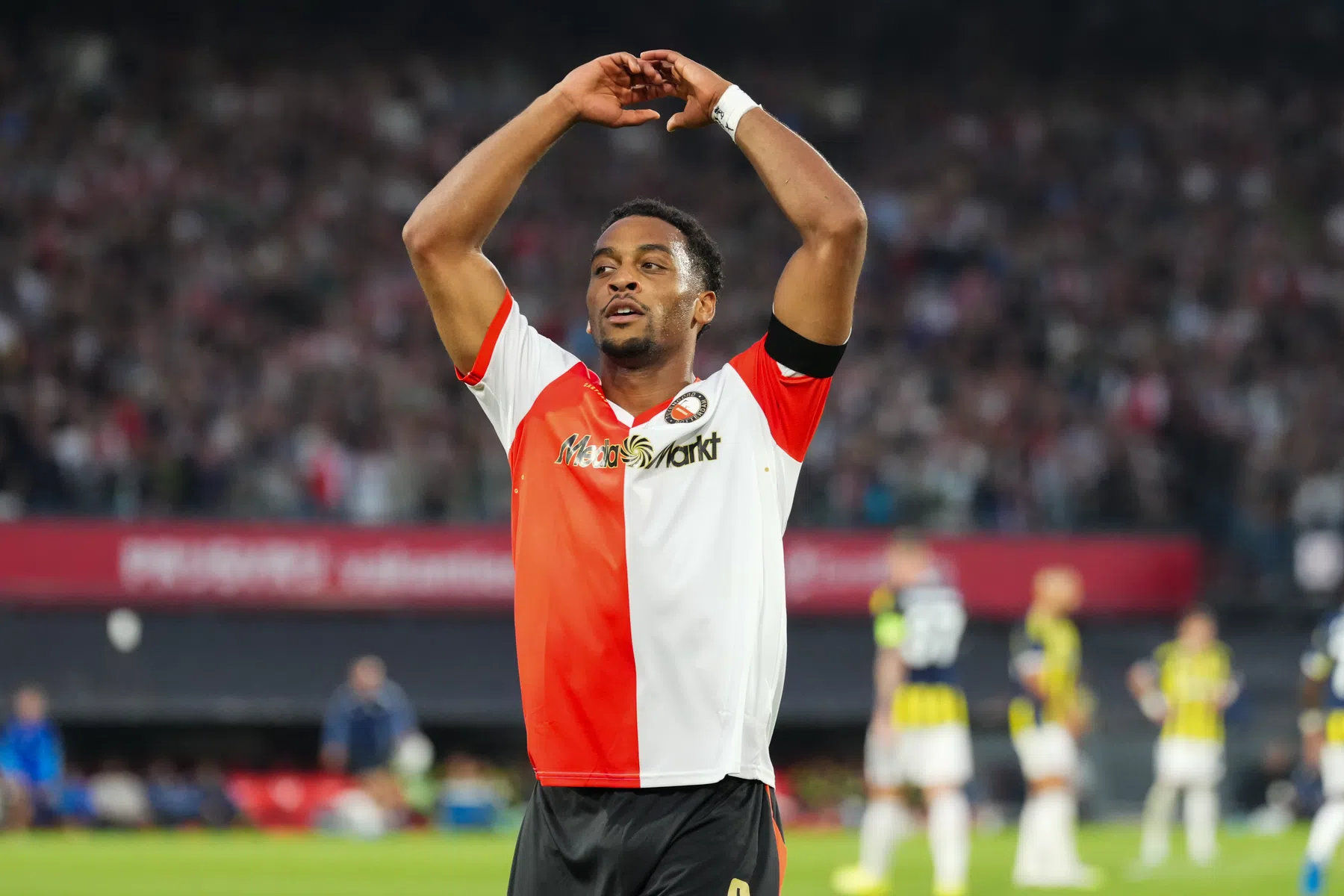 Feyenoord wijst openingsbod Leverkusen op Quinten Timber af | VoetbalNieuws