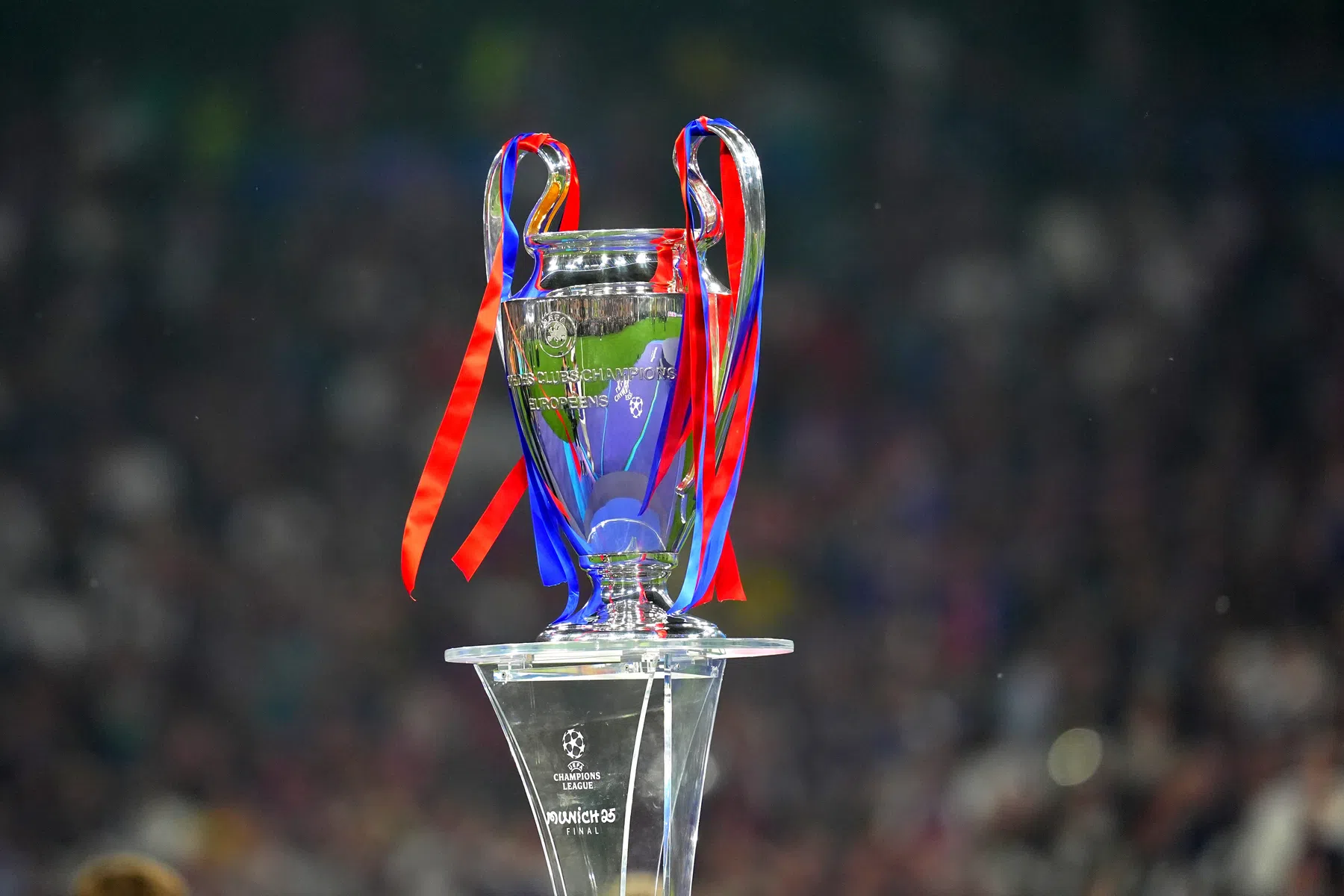 UEFA vervroegt Champions League-finale naar 18.00 uur vanaf 2026 | VoetbalNieuws