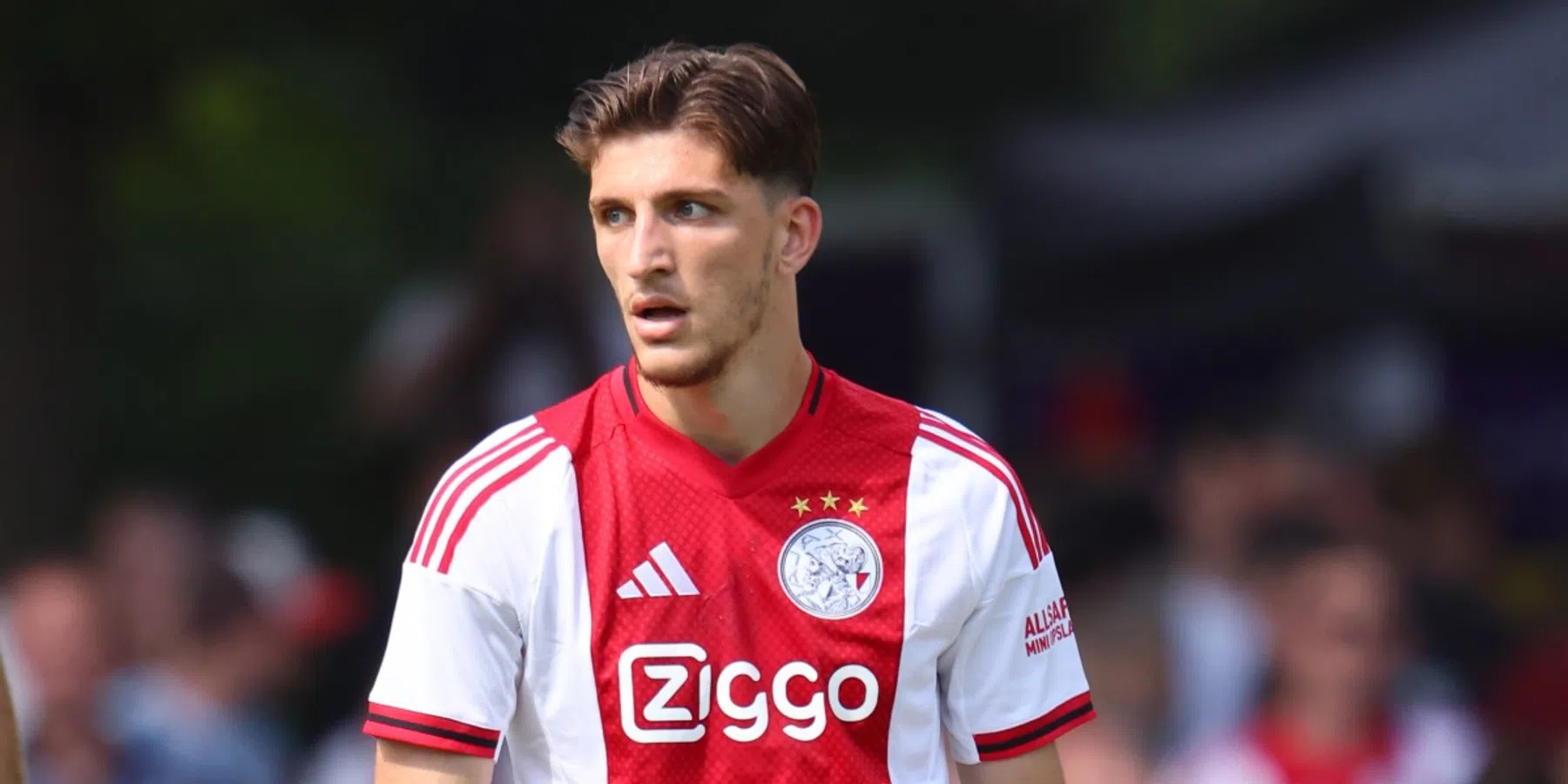 'NEC mengt zich in de strijd om Ajax-verdediger: concurrentie uit Zwitserland' 