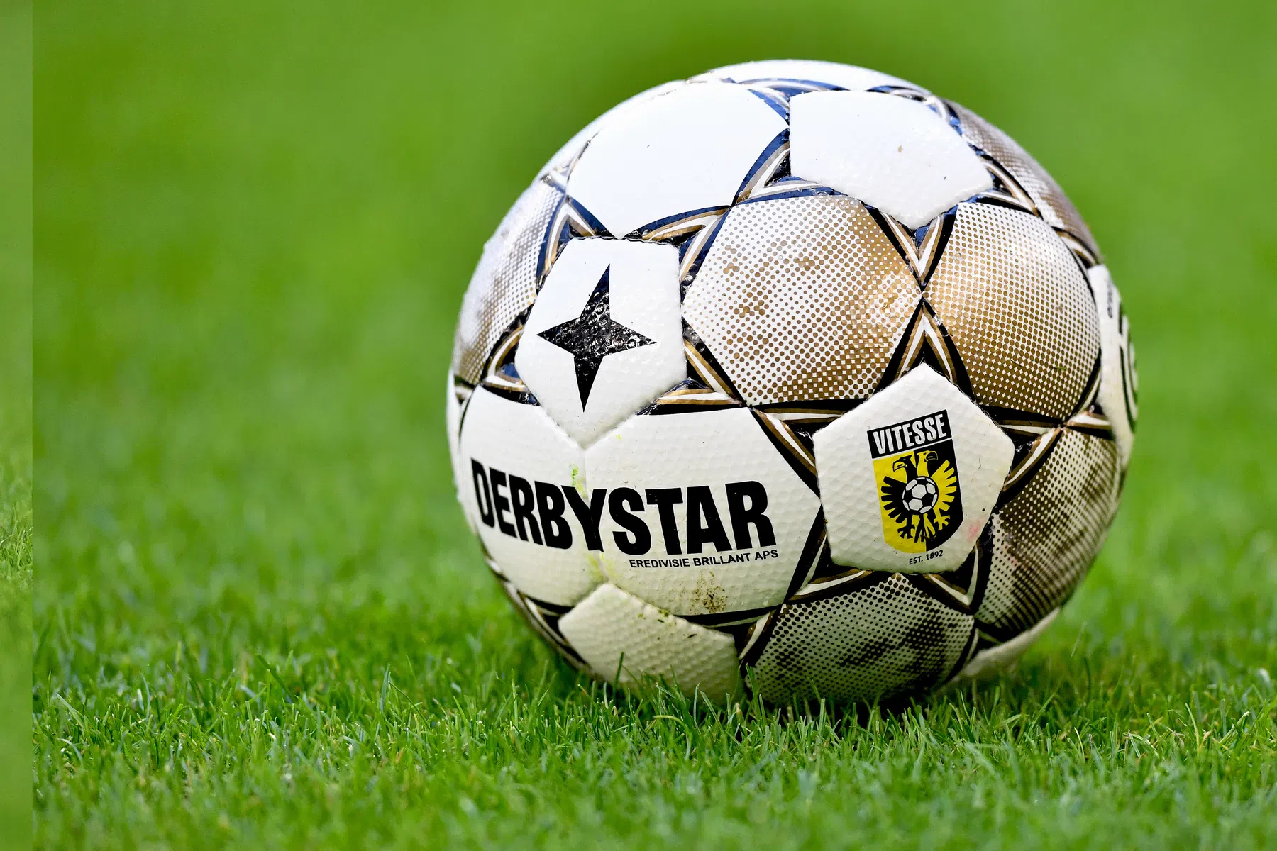 Waarom Vitesse met 12 minpunten aan het seizoen begint | VoetbalNieuws