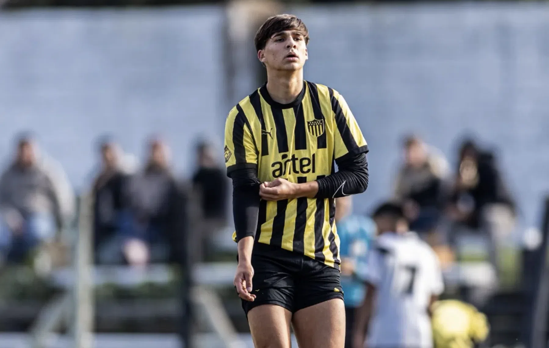 Ajax en Juventus strijden om Uruguayaans talent Rodrigo Alvez | VoetbalNieuws