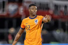 'Dumfries hint op overstap: Engelse topclubs volgen zijn situatie nauwlettend'