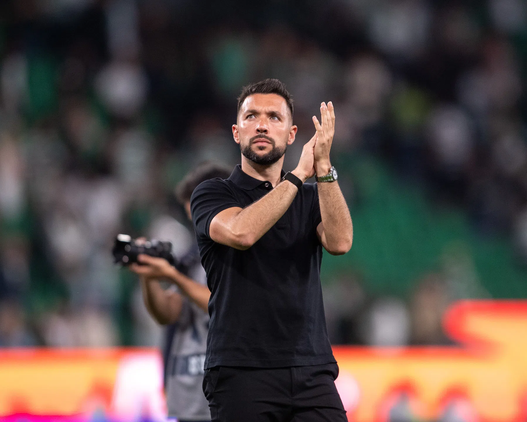 Farioli direct coach van de maand in Portugal met FC Porto | VoetbalNieuws