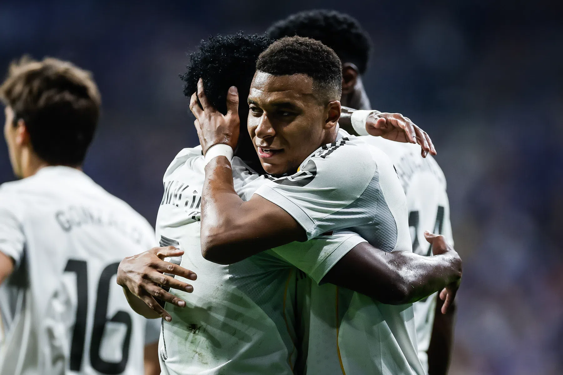 Waar en hoe laat kun je Real Madrid - Marseille live kijken? | VoetbalNieuws