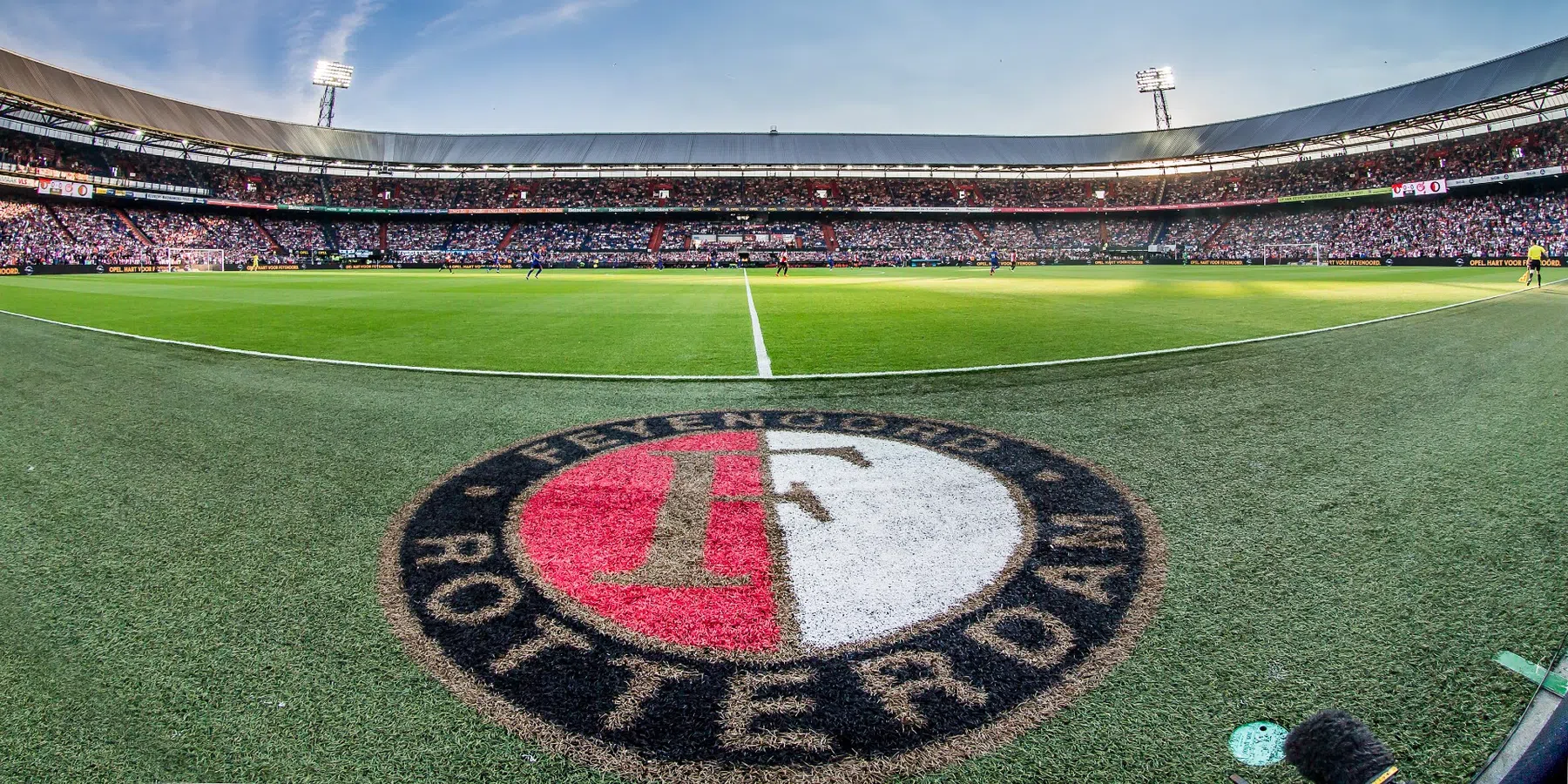 Onrust bij Feyenoord - Heerenveen: waarom supporters De Kuip niet in konden