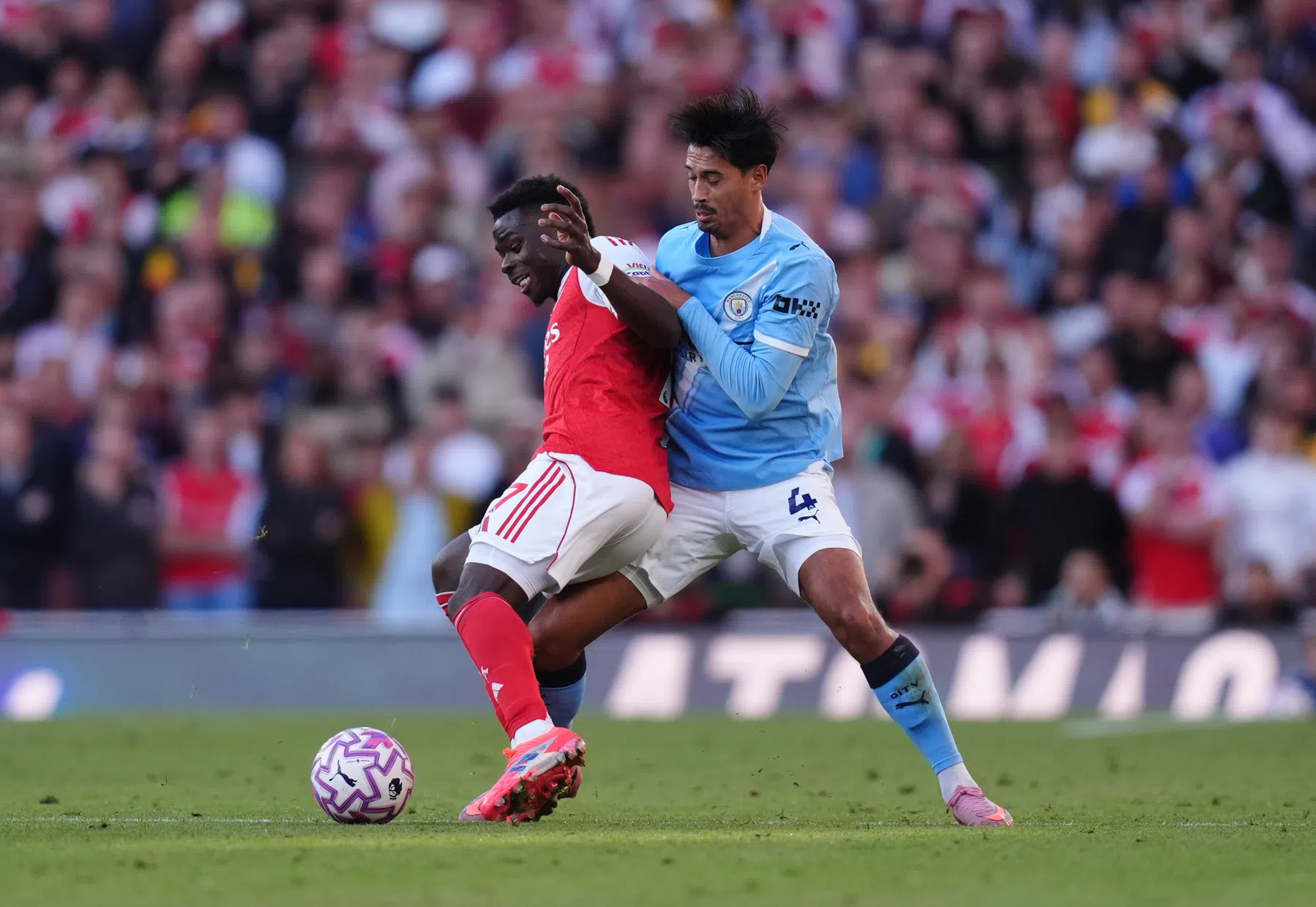 Arsenal redt punt in slotfase tegen Manchester City | VoetbalNieuws