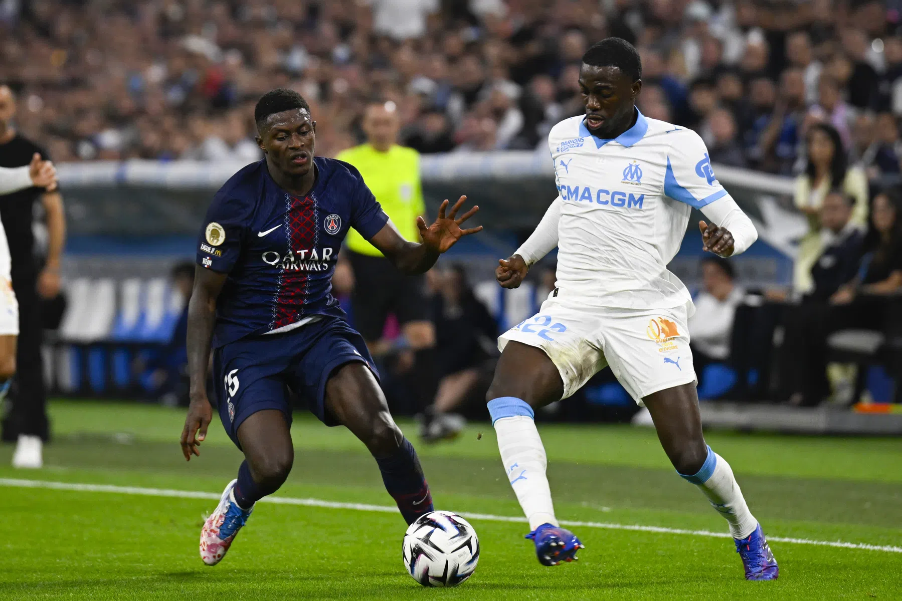 Marseille verslaat PSG na 14 jaar in beladen Le Classique | VoetbalNieuws