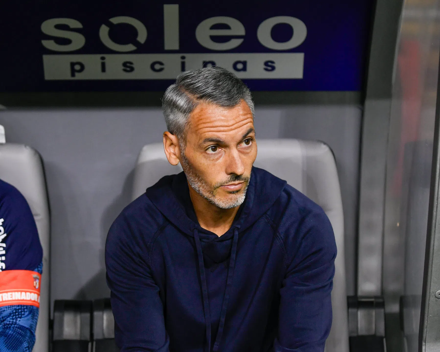 Wie is Carlos Vicens, de trainer van Braga tegen Feyenoord? | VoetbalNieuws